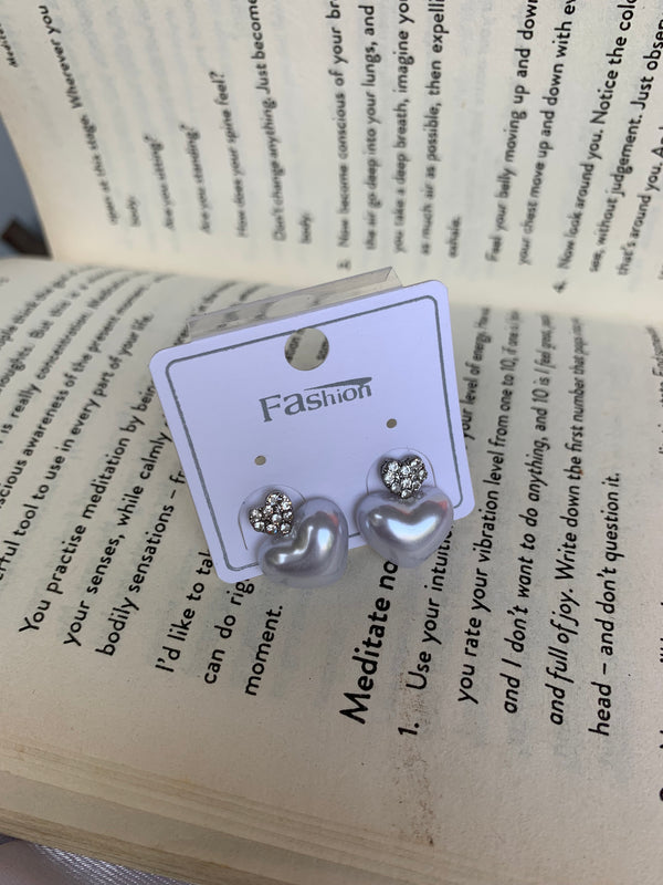 Eli heart studs