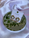 Kiva pearl studs