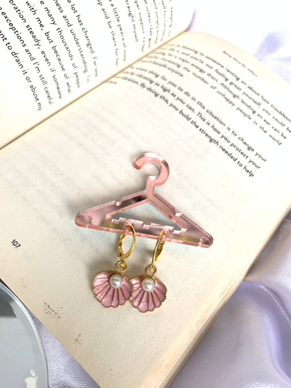 Pink sea shell pearl earring