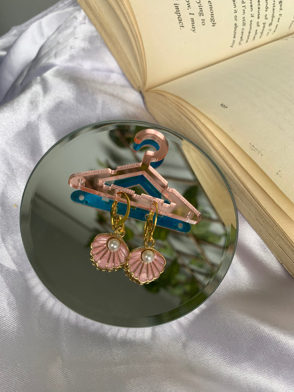 Pink sea shell pearl earring