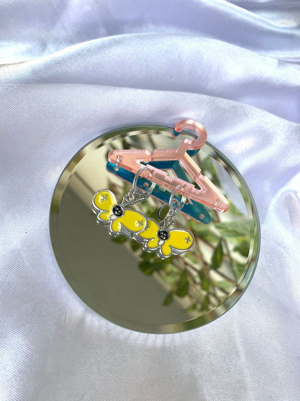 Statement honeybee earring