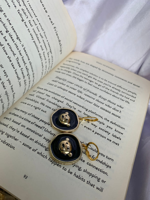 Black teddy earring