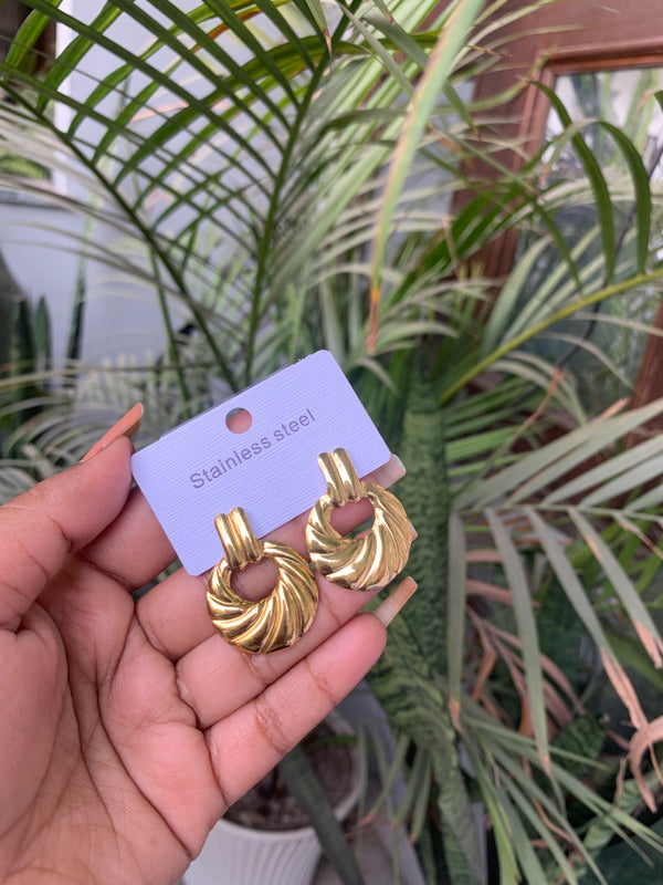 Aria studs