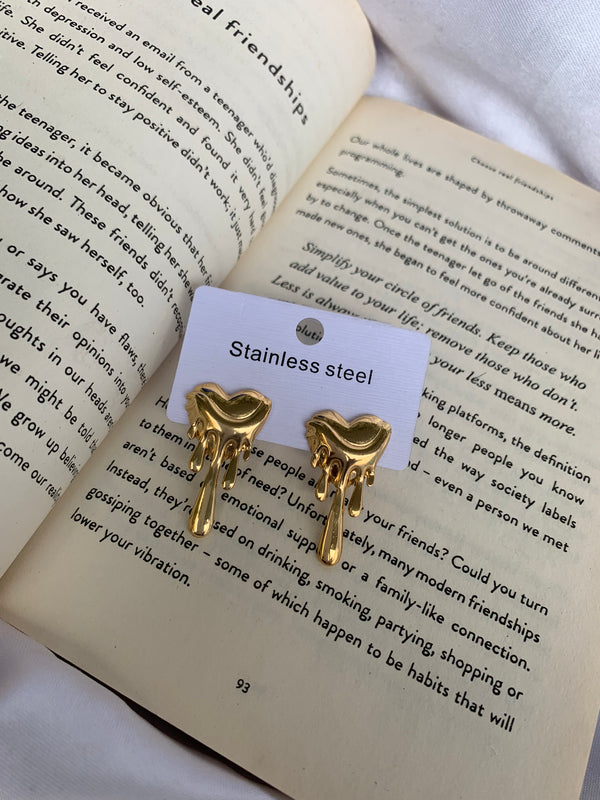 Hunter heart studs