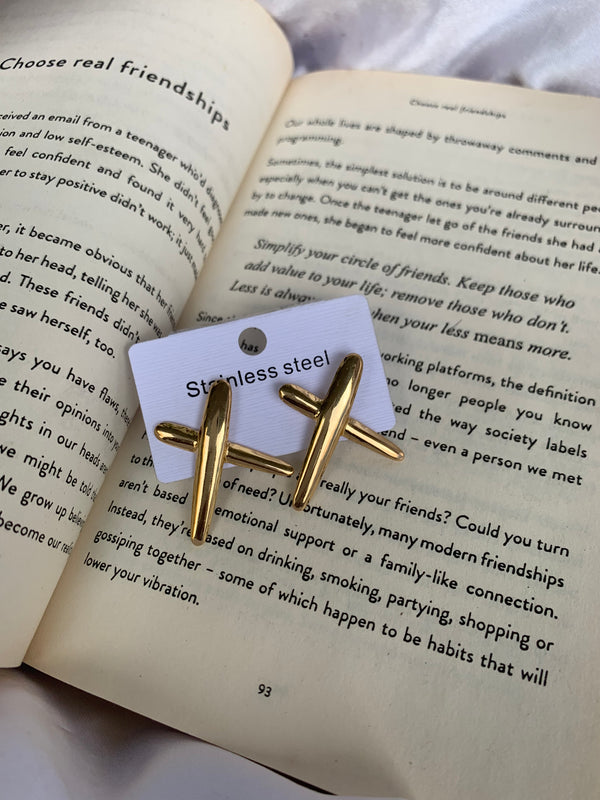 Satement cross studs