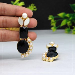 Black Color Amrapali Earrings-0