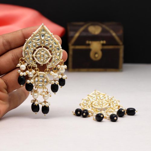 Black Color Kundan Earrings