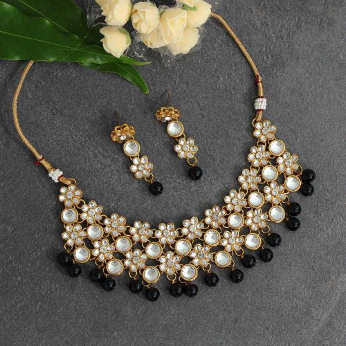 Black Color Kundan Necklace Set