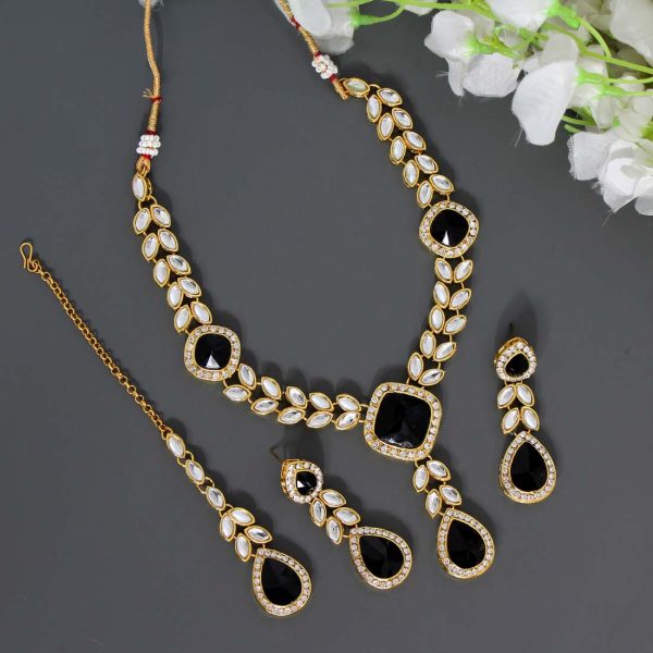 Black Color Kundan Necklace Set-7752