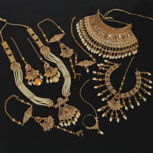 Gold Color Kundan Dulhan Set-0