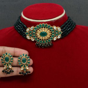 Green Color Kundan Necklace Set-0