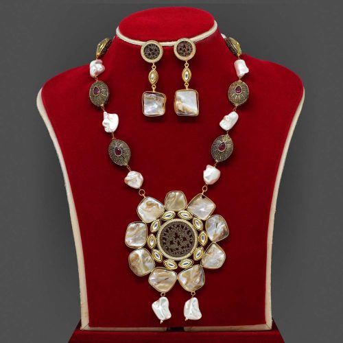 Maroon Color Amrapali Necklace Set