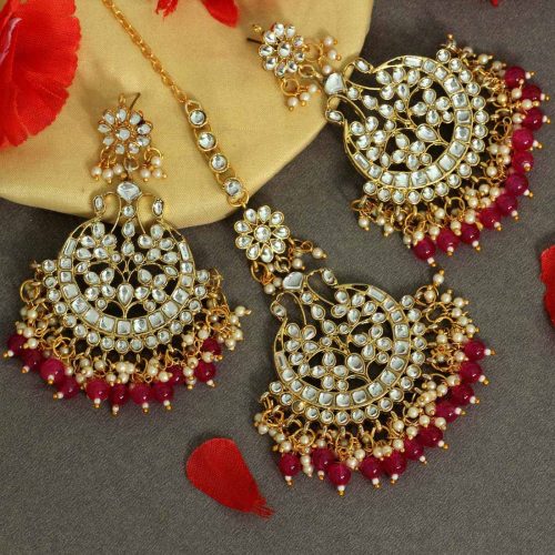 Rani Color Kundan Earrings With Maang Tikka