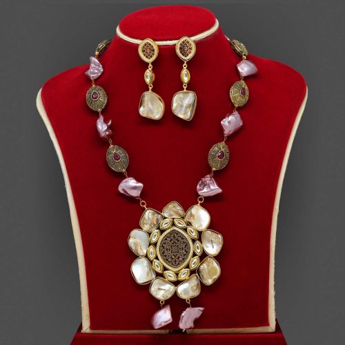 Red Color Amrapali Necklace Set