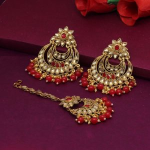 Red Color Kundan Earrings With Maang Tikka-0