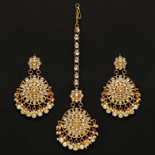 White Color Kundan Earrings With Maang Tikka